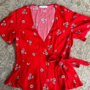 Elodie red & ditzy floral faux wrap top✨